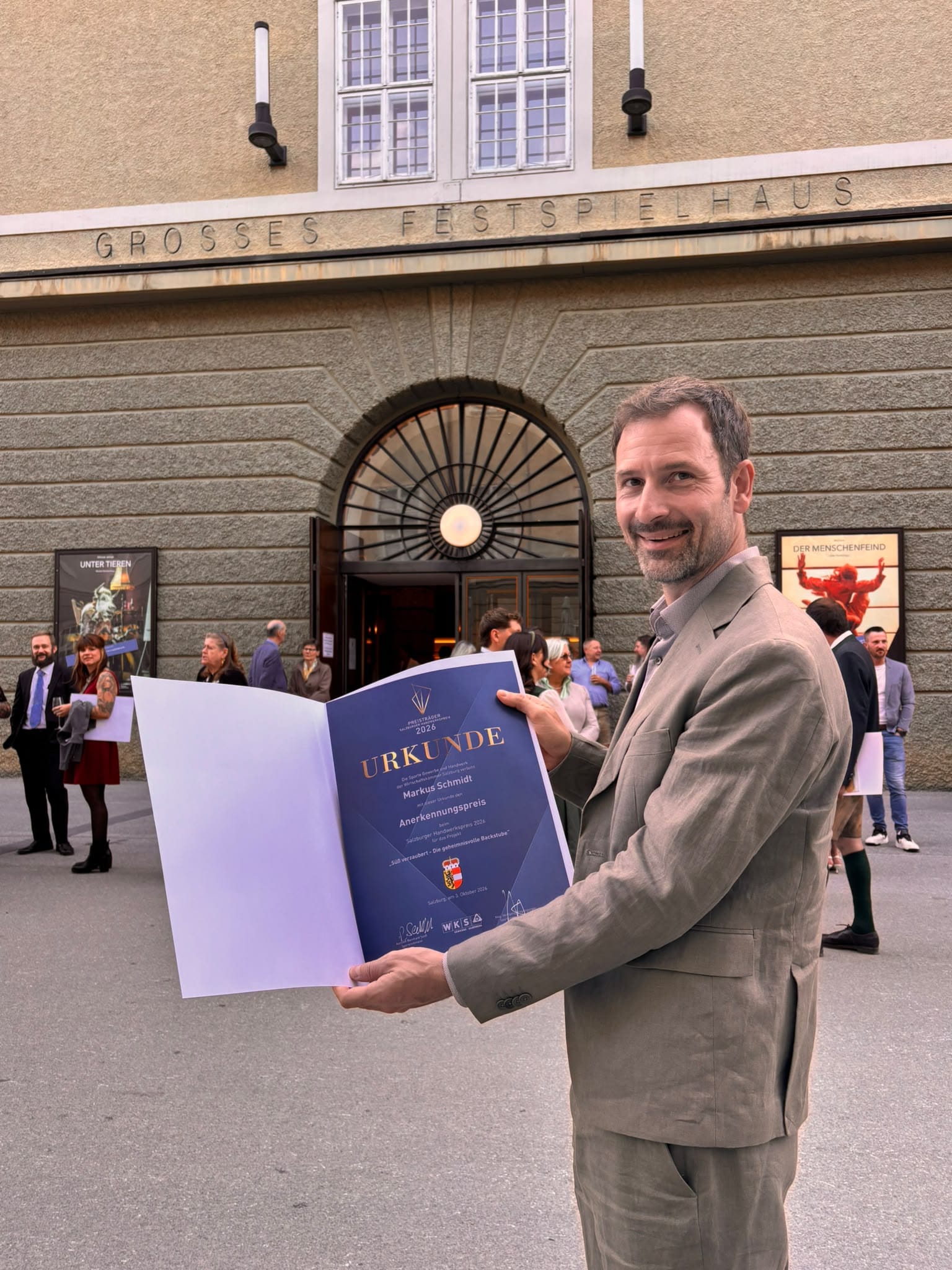 Markus Schmidt mit der Urkunde zum Anerkennungspreis 2026